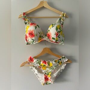 Shade & Shore Lemon Bikini ~ 36D Top and M Bottom ~ LIKE NEW